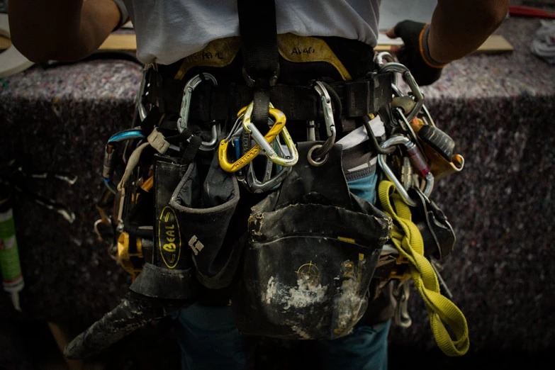 Pose d’habillage de limons d’escalier